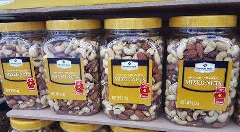 風(fēng)淋門(mén)是開(kāi)心果生產(chǎn)的重要設(shè)備之一 風(fēng)淋門(mén)是開(kāi)心果生產(chǎn)的重要設(shè)備之一